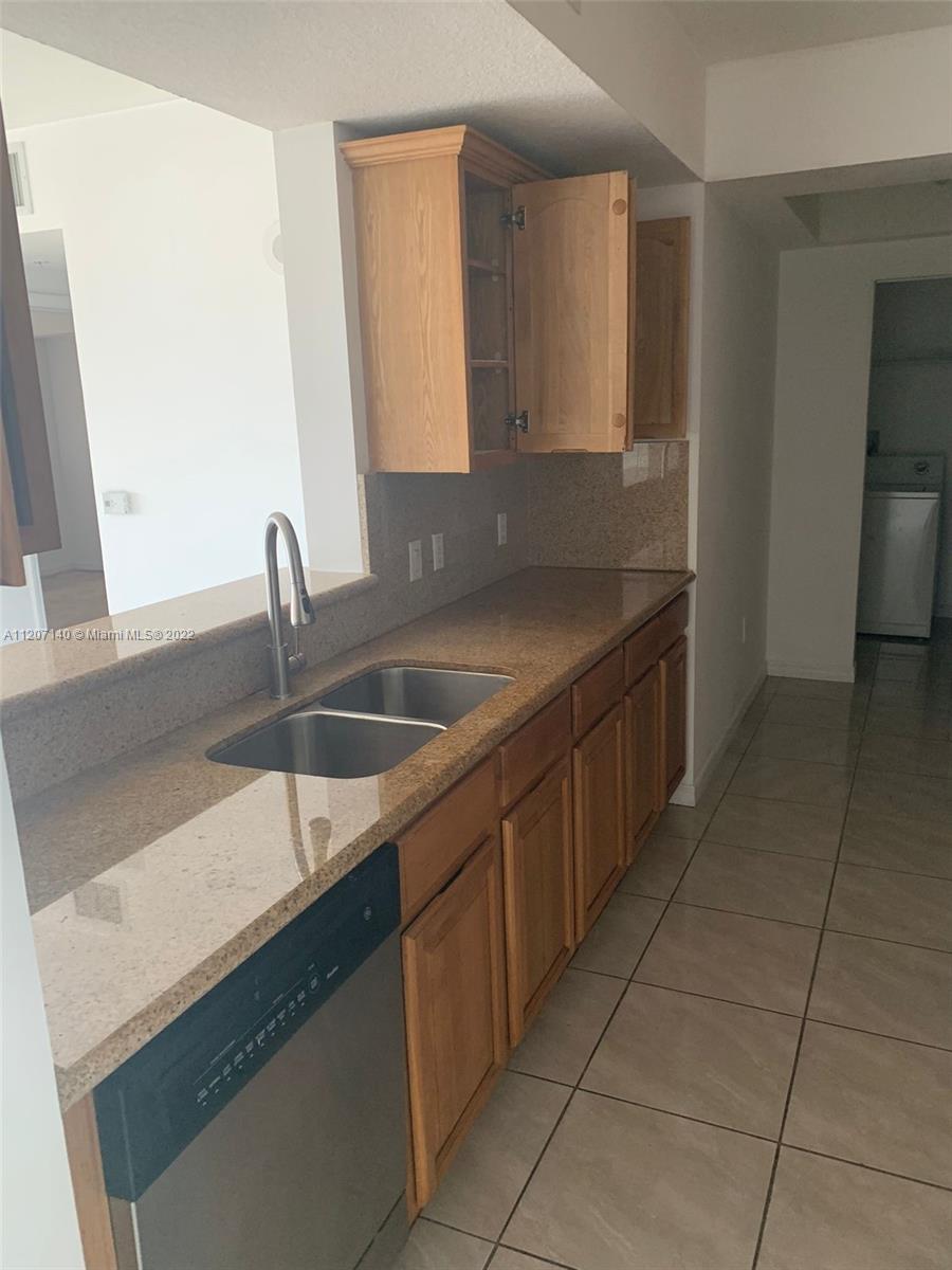 KEYSTONE PARK CONDO - Residential Lease