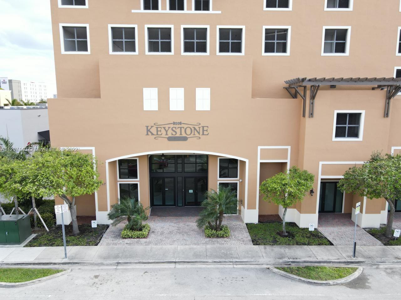 Spacious one bedroom, one bath condo in the heart of Miami, Tiled living areas and carpeting in bedrooms, Nice kitchen with stainless steel appliances, Washer & Dryer inside unit, sit and enjoy city views from the privacy of your own balcony, available immediately.