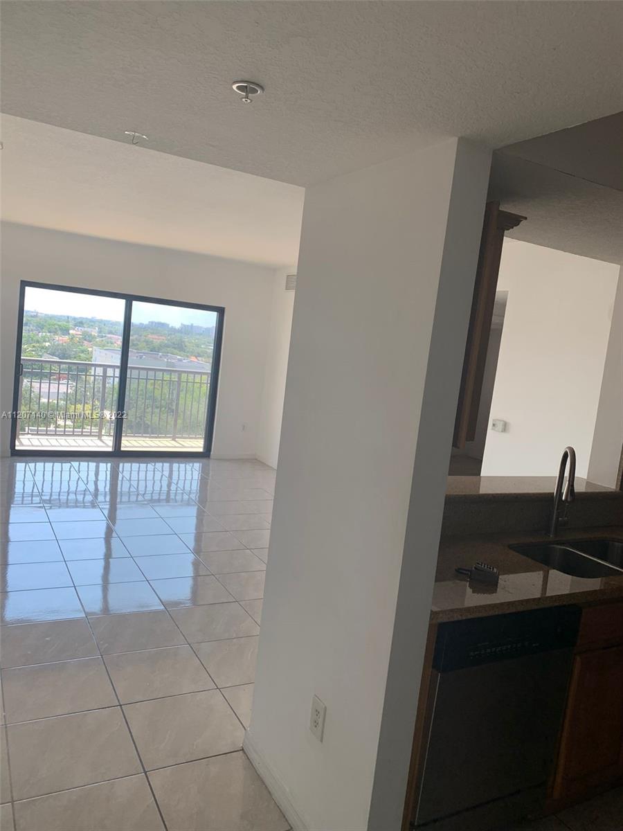 KEYSTONE PARK CONDO - Residential Lease