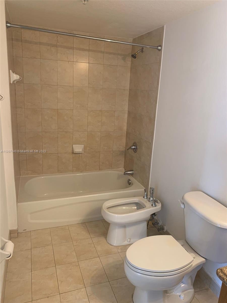 KEYSTONE PARK CONDO - Residential Lease