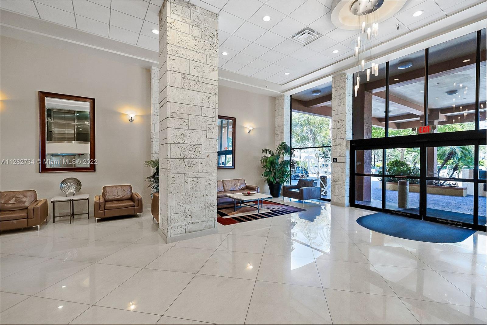 WINSTON TOWERS 700 CONDO - Residential Lease