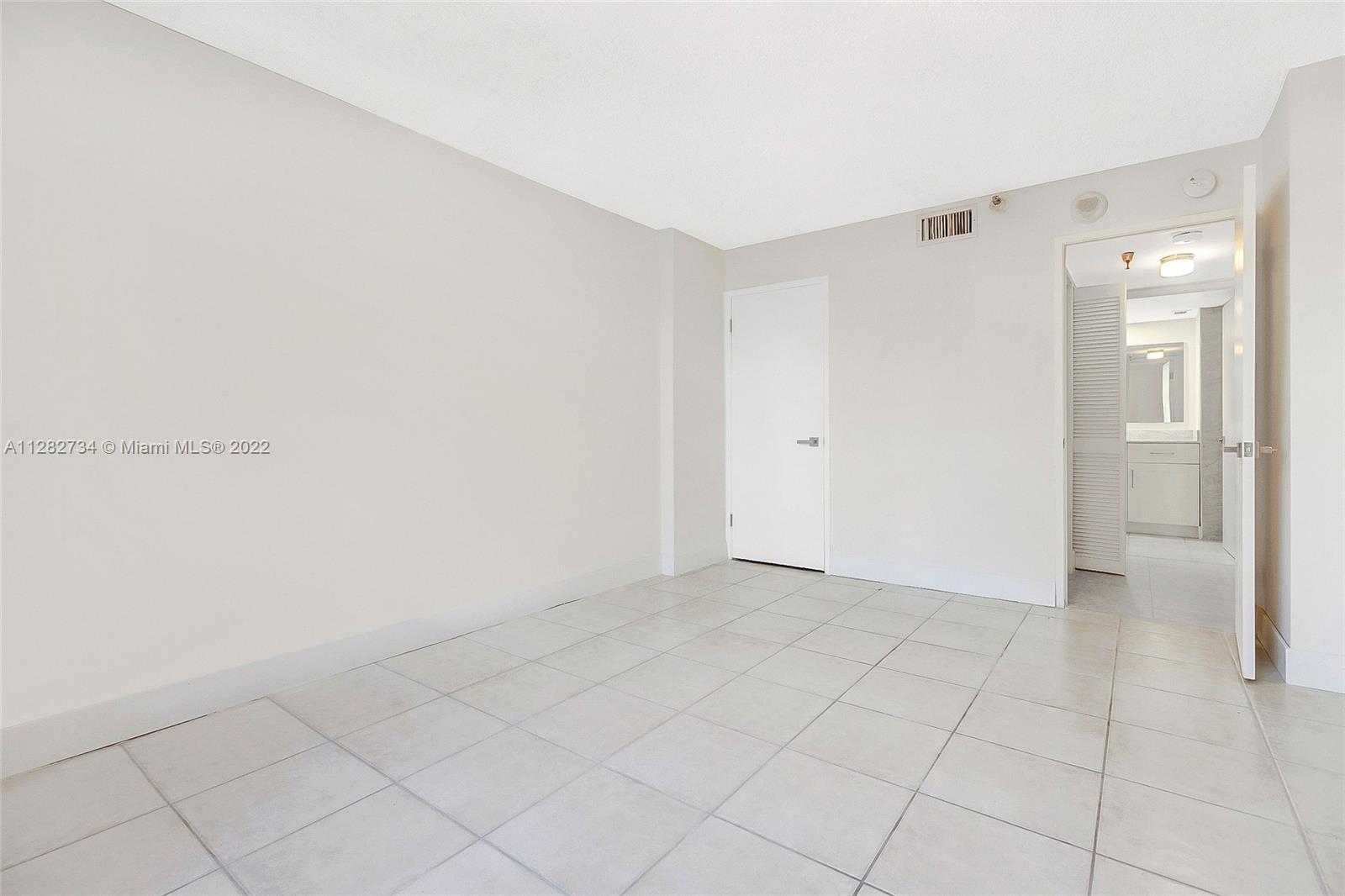 WINSTON TOWERS 700 CONDO - Residential Lease