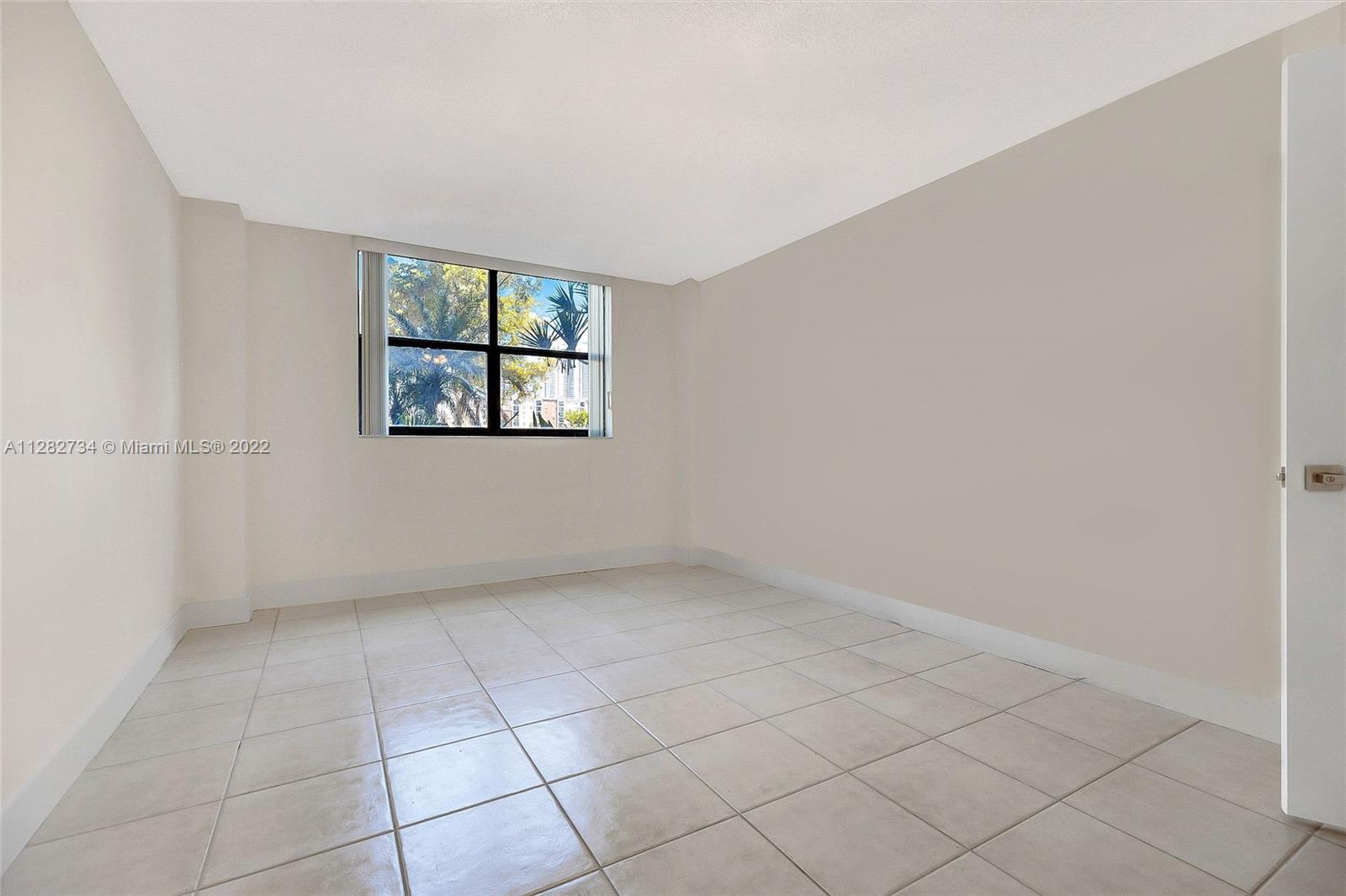WINSTON TOWERS 700 CONDO - Residential Lease