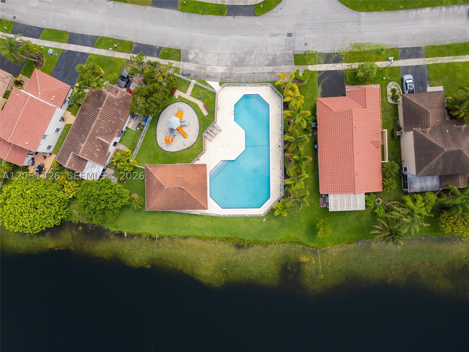 DIMENSIONS NORTH AT CHAPE - Residential