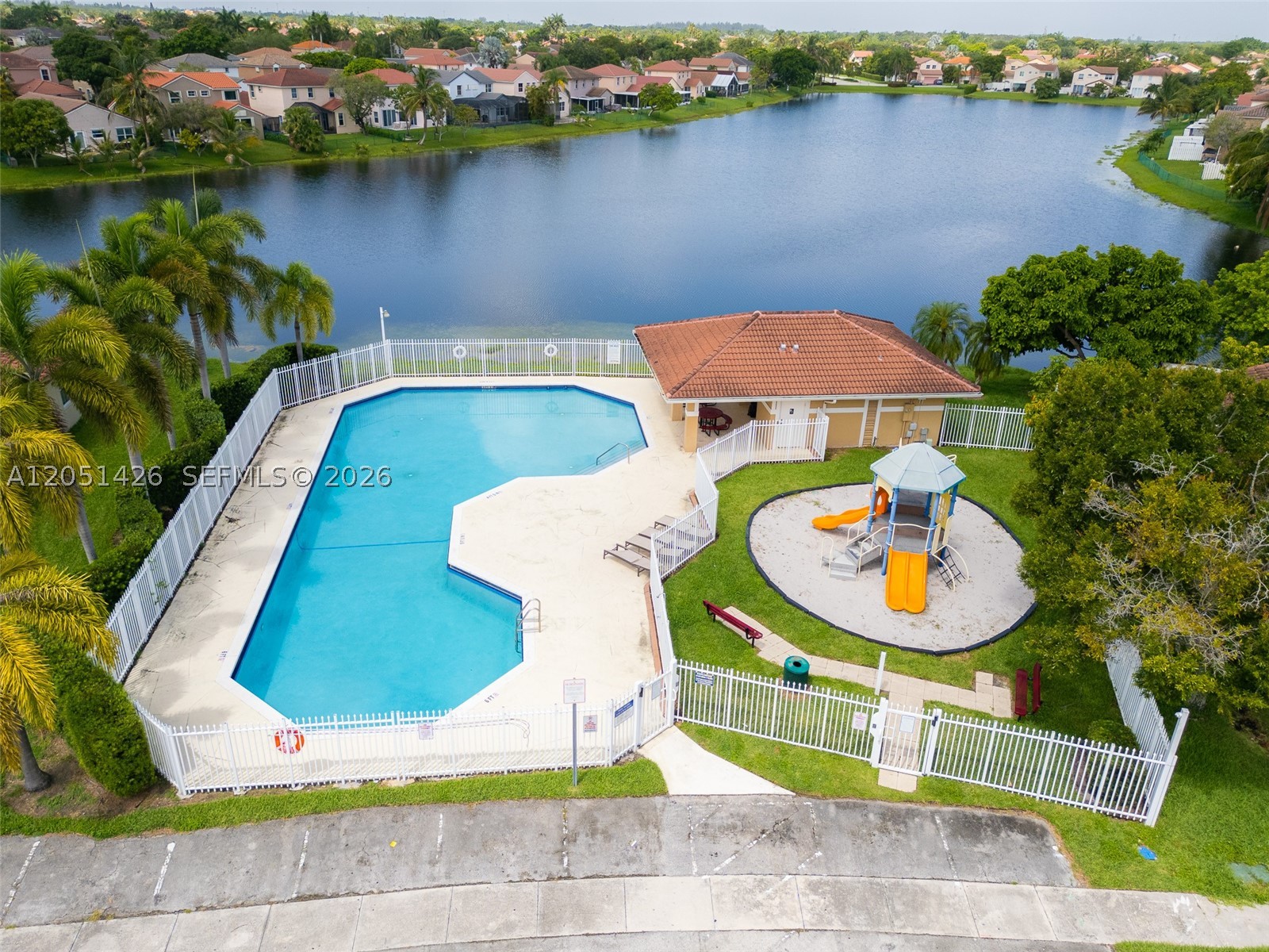 DIMENSIONS NORTH AT CHAPE - Residential