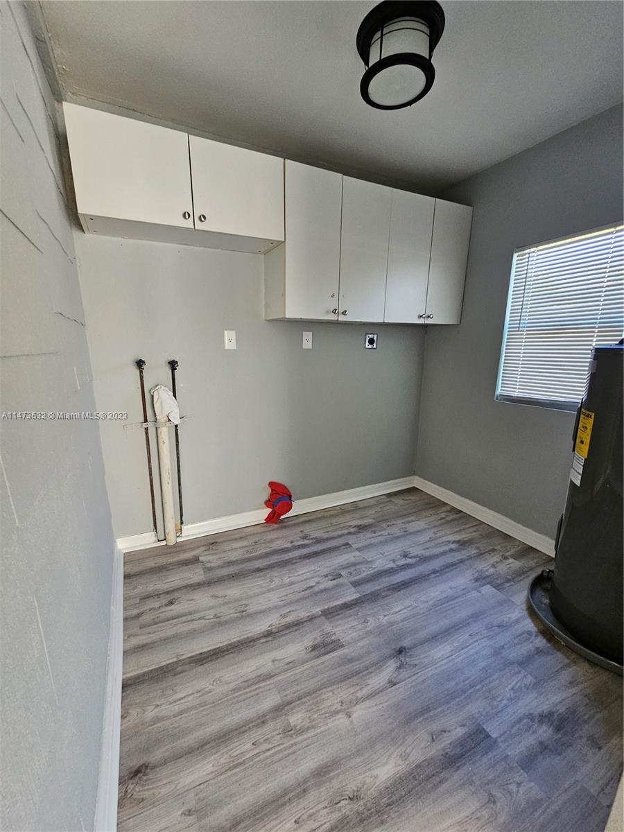 FEE & MAY'S RESUBDIVISION - Residential Lease