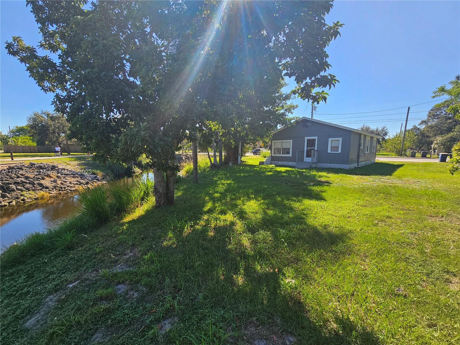 FEE & MAY'S RESUBDIVISION - Residential Lease