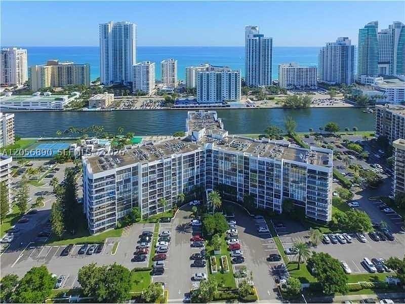 OCEANVIEW PARK CONDO - Residential