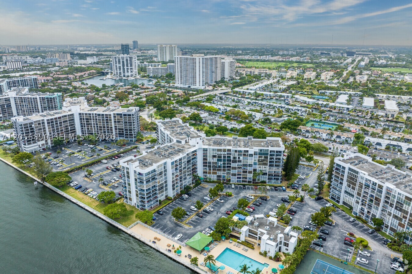 OCEANVIEW PARK CONDO - Residential