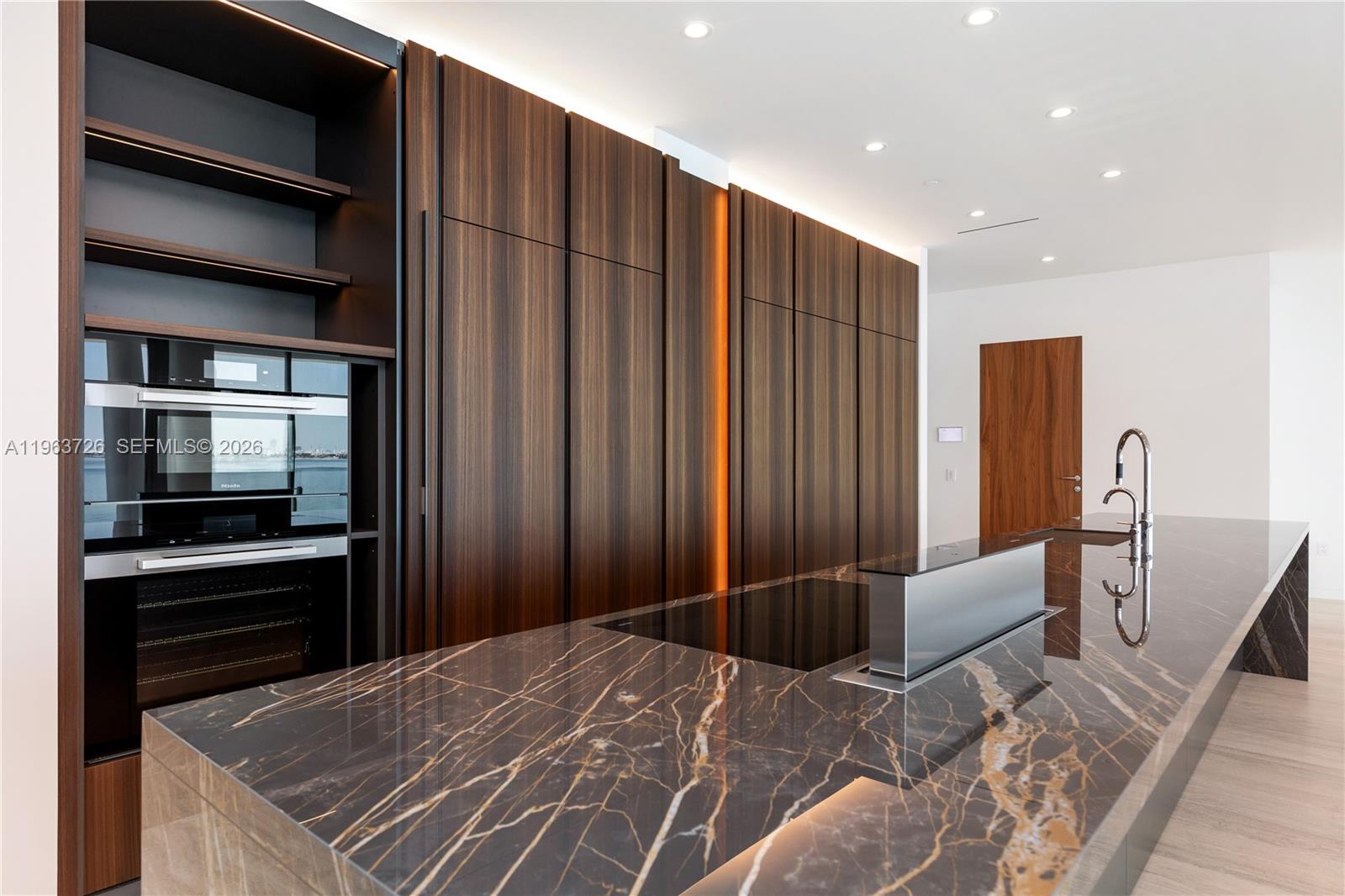 Vita Grove Isle - Residential