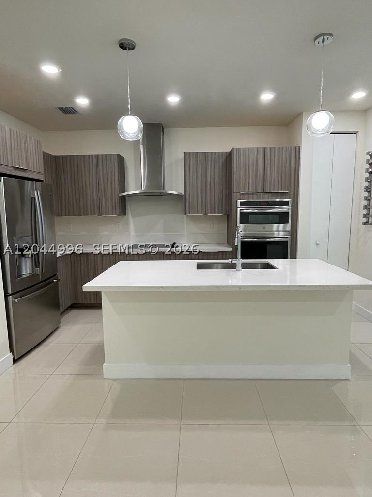LANDMARK AT DORAL CENTRAL - Residential Lease