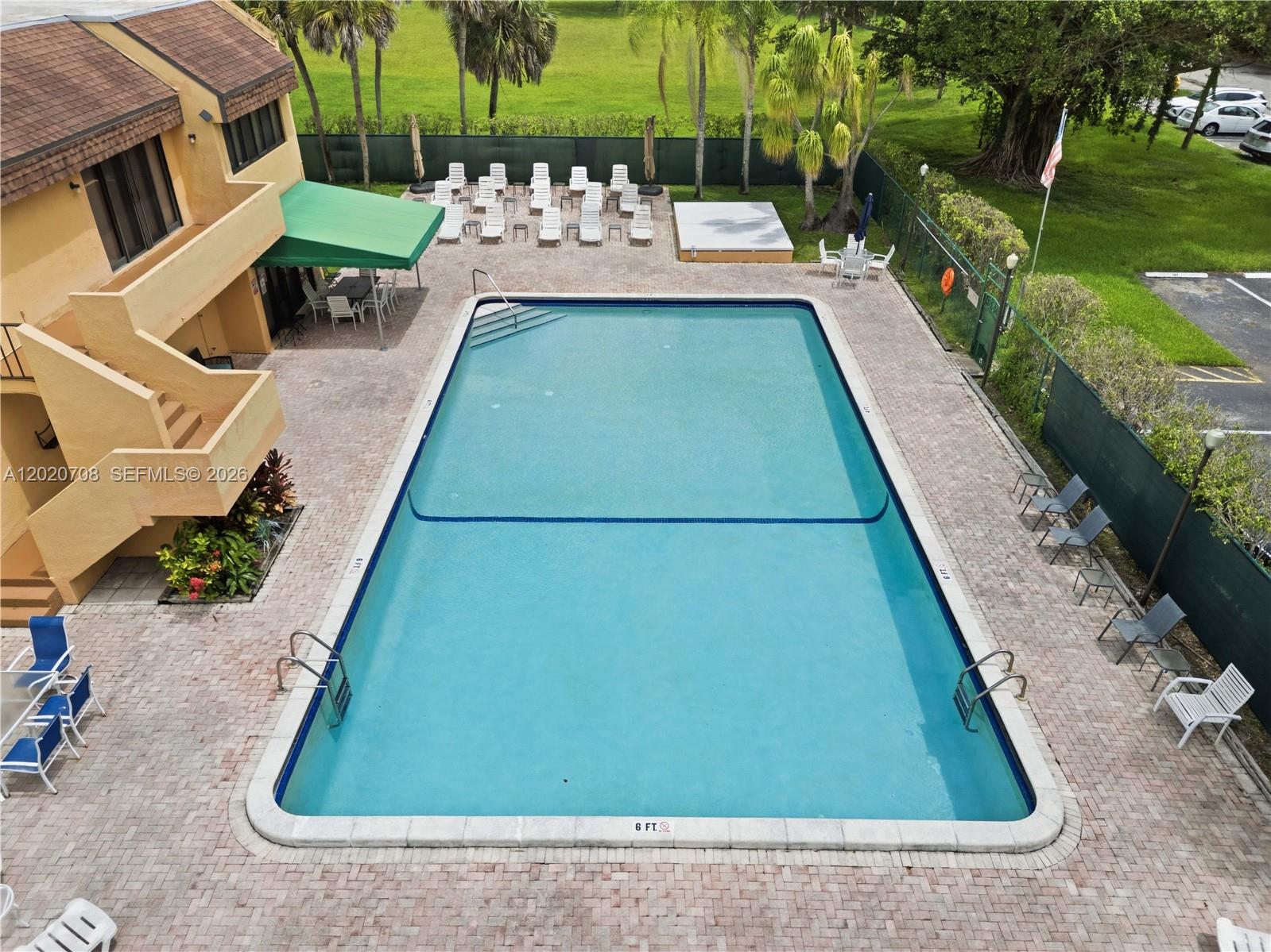 LAGO WEST CONDOMINIUM - Residential
