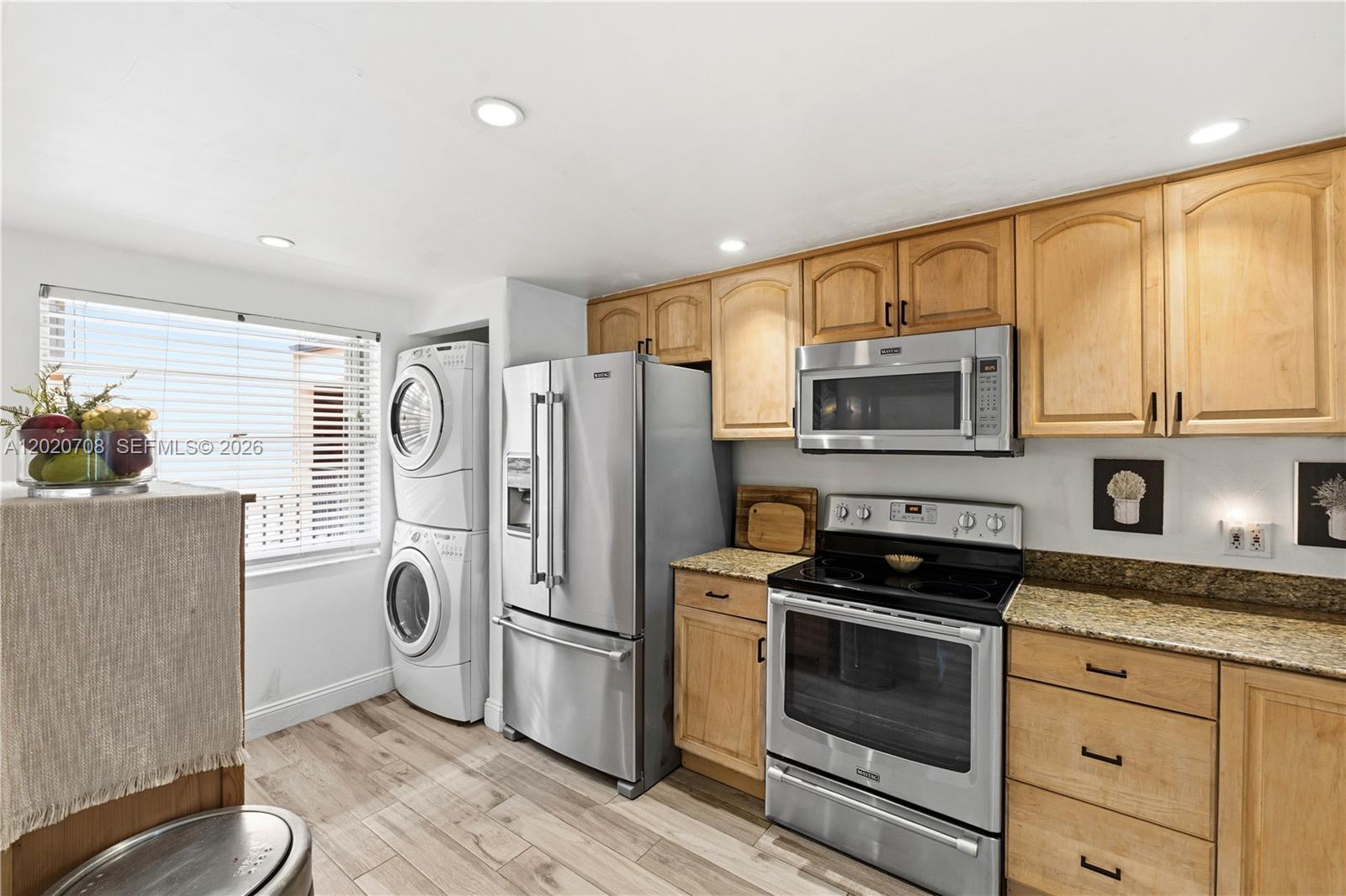 LAGO WEST CONDOMINIUM - Residential