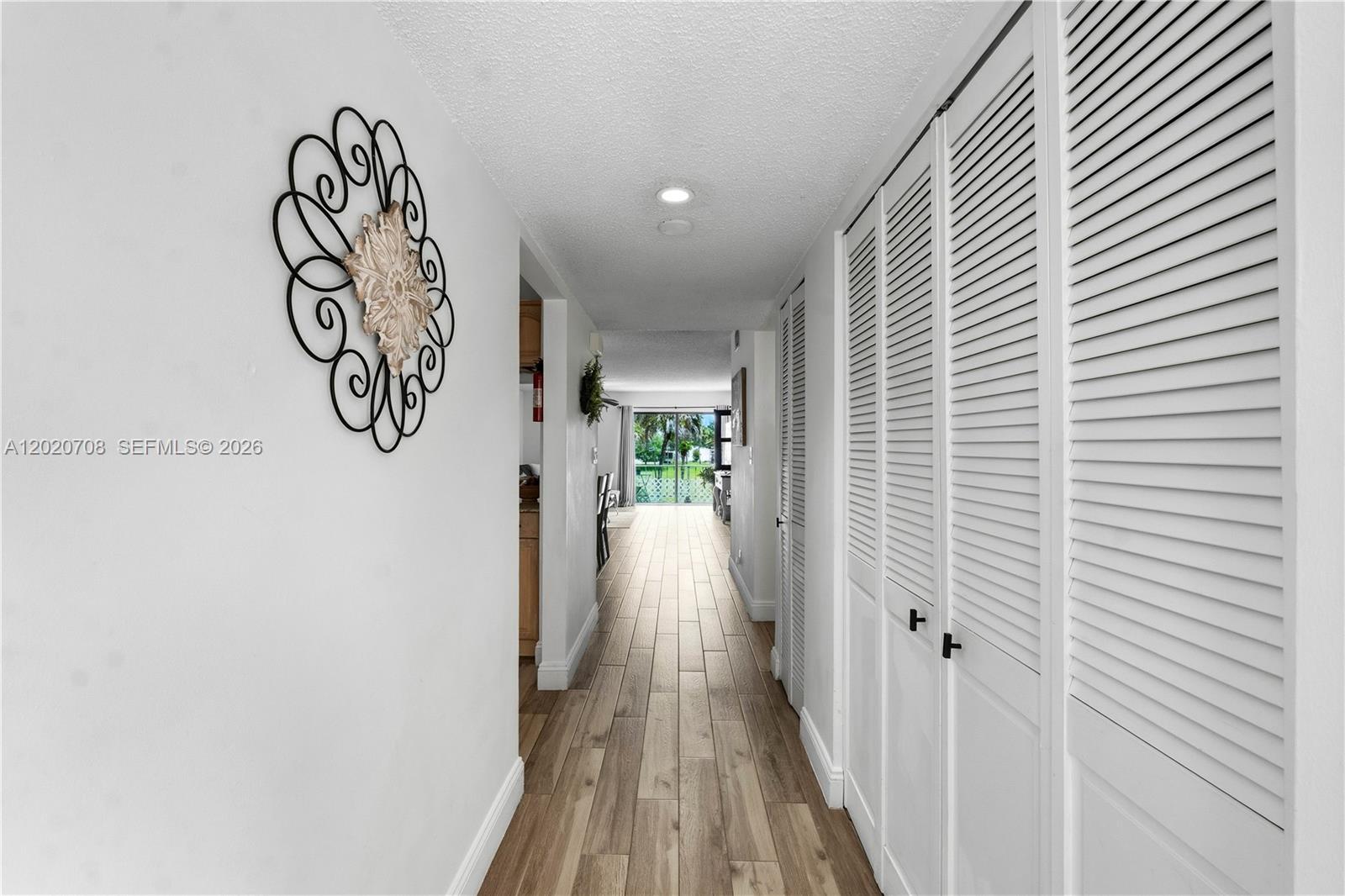 LAGO WEST CONDOMINIUM - Residential
