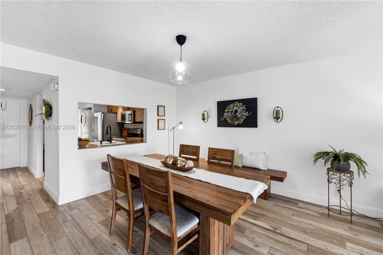 LAGO WEST CONDOMINIUM - Residential