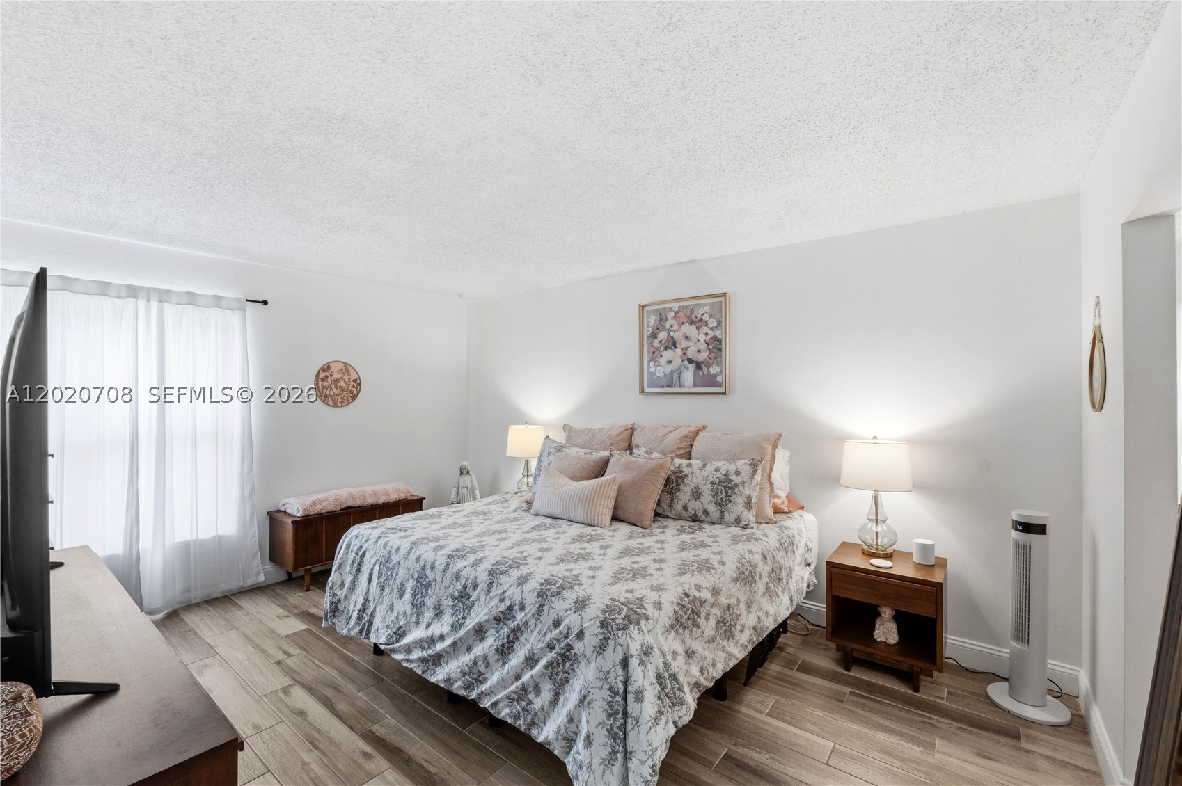 LAGO WEST CONDOMINIUM - Residential