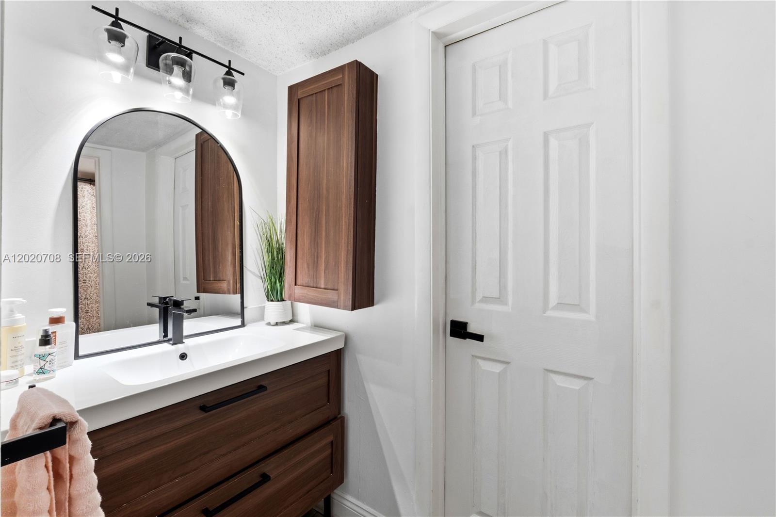LAGO WEST CONDOMINIUM - Residential