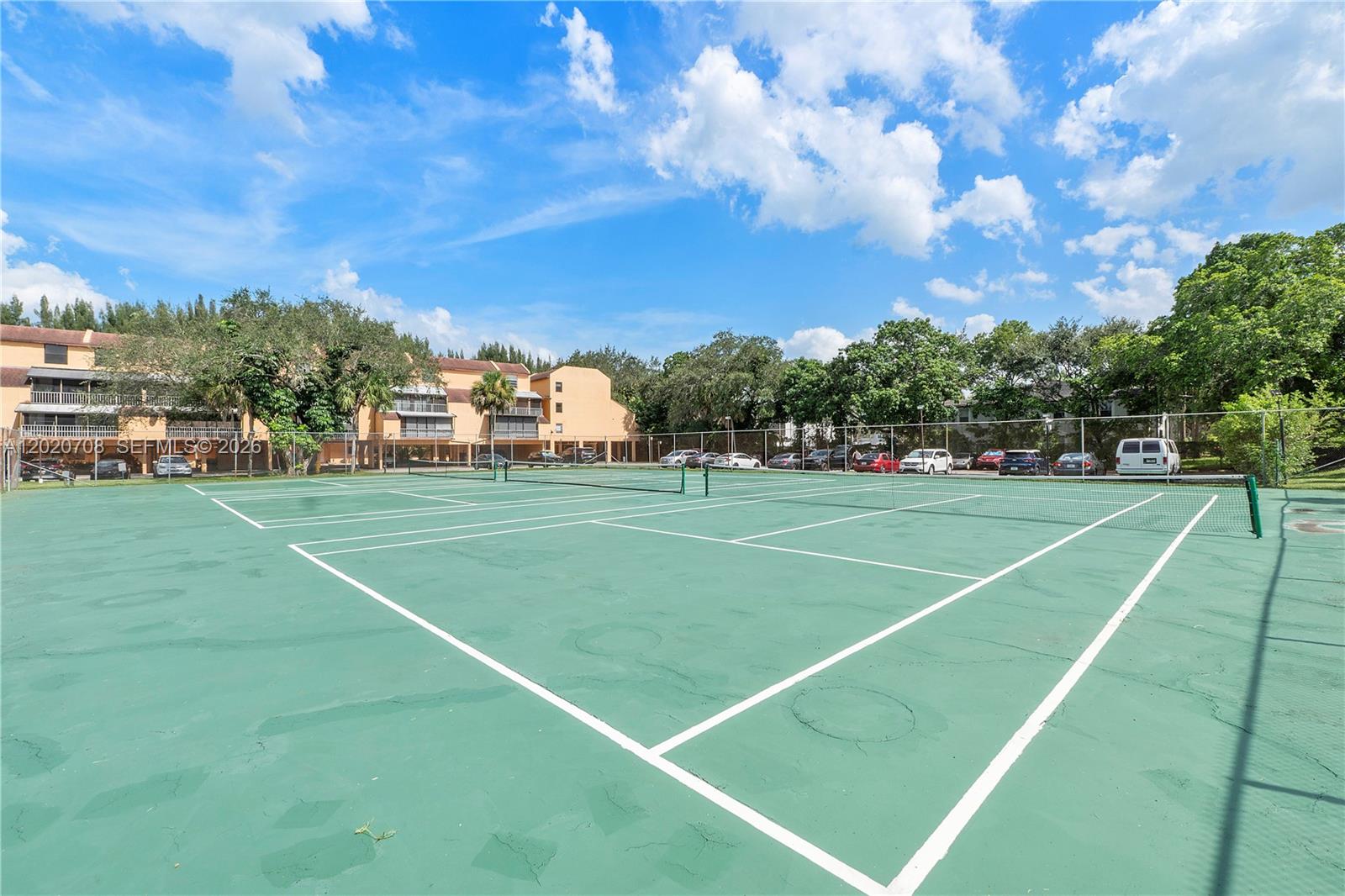 LAGO WEST CONDOMINIUM - Residential