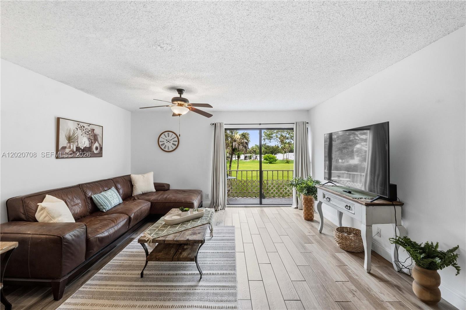 LAGO WEST CONDOMINIUM - Residential