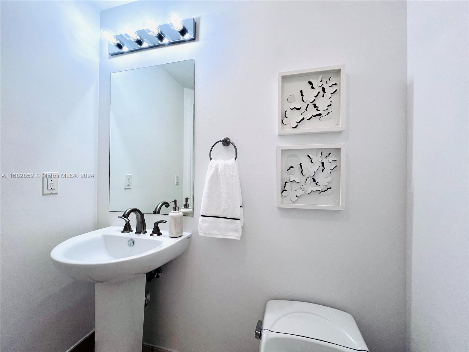 THE PENINSULA II CONDO - Residential Lease
