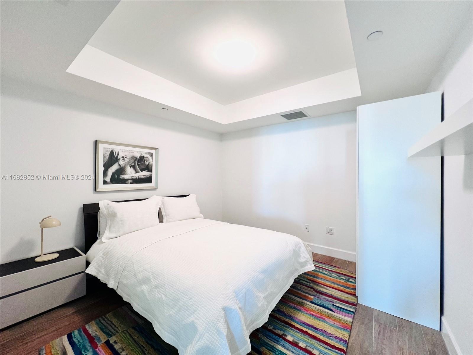 THE PENINSULA II CONDO - Residential Lease