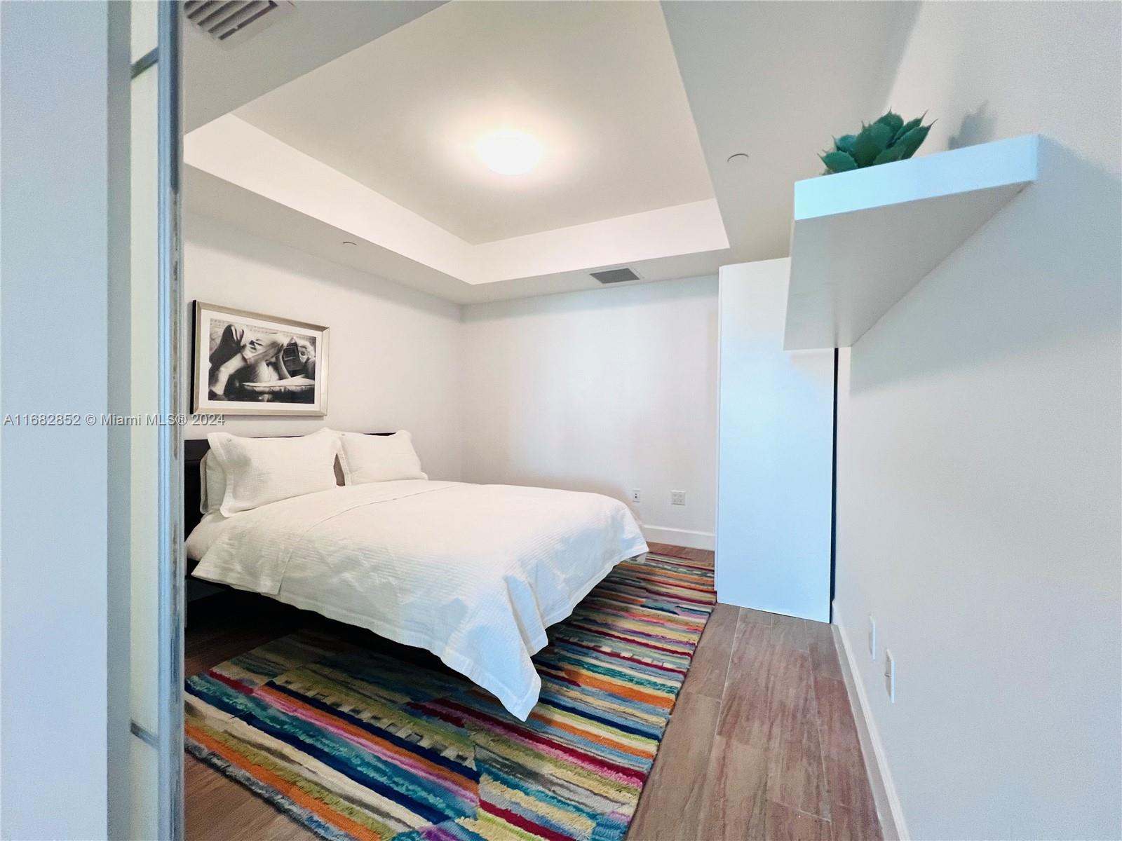 THE PENINSULA II CONDO - Residential Lease