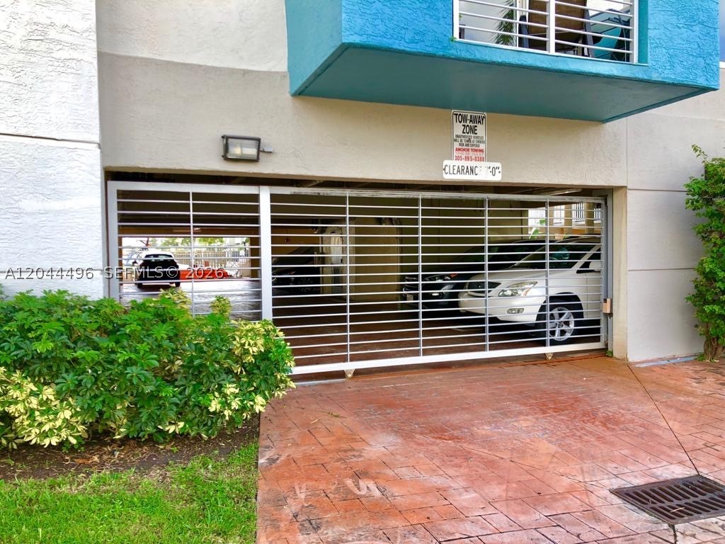 EASTERN SHORES MANOR - Residential Lease