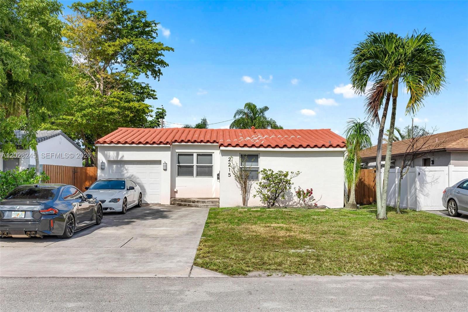HOLLYWOOD PARK - Residential