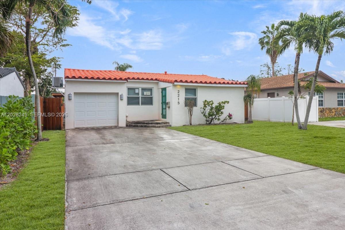 HOLLYWOOD PARK - Residential