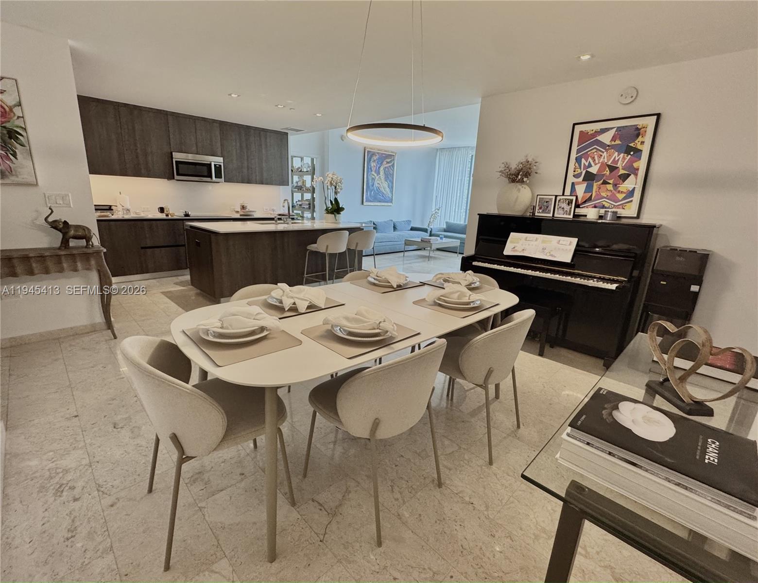 REACH CONDO - Residential