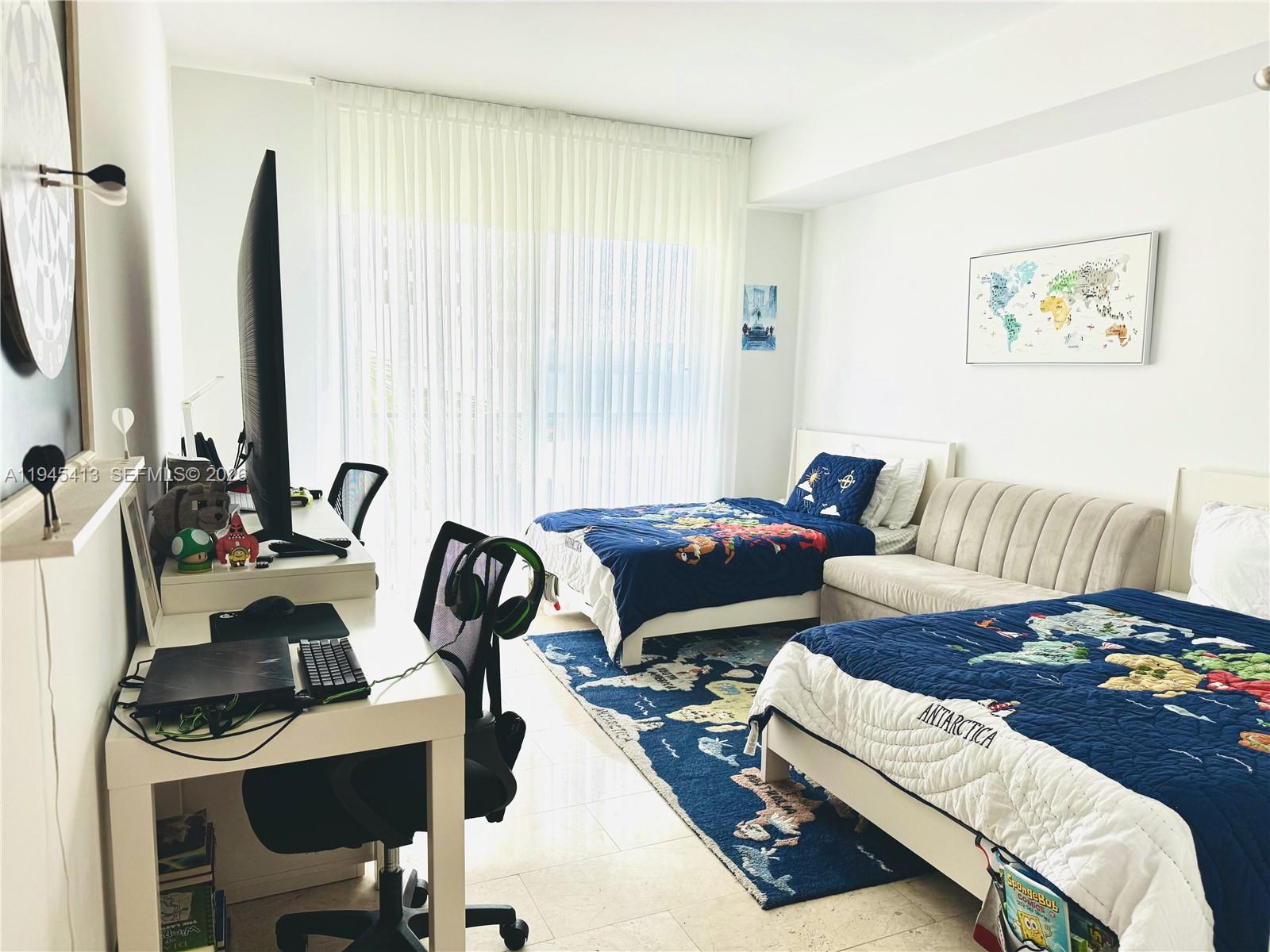 REACH CONDO - Residential