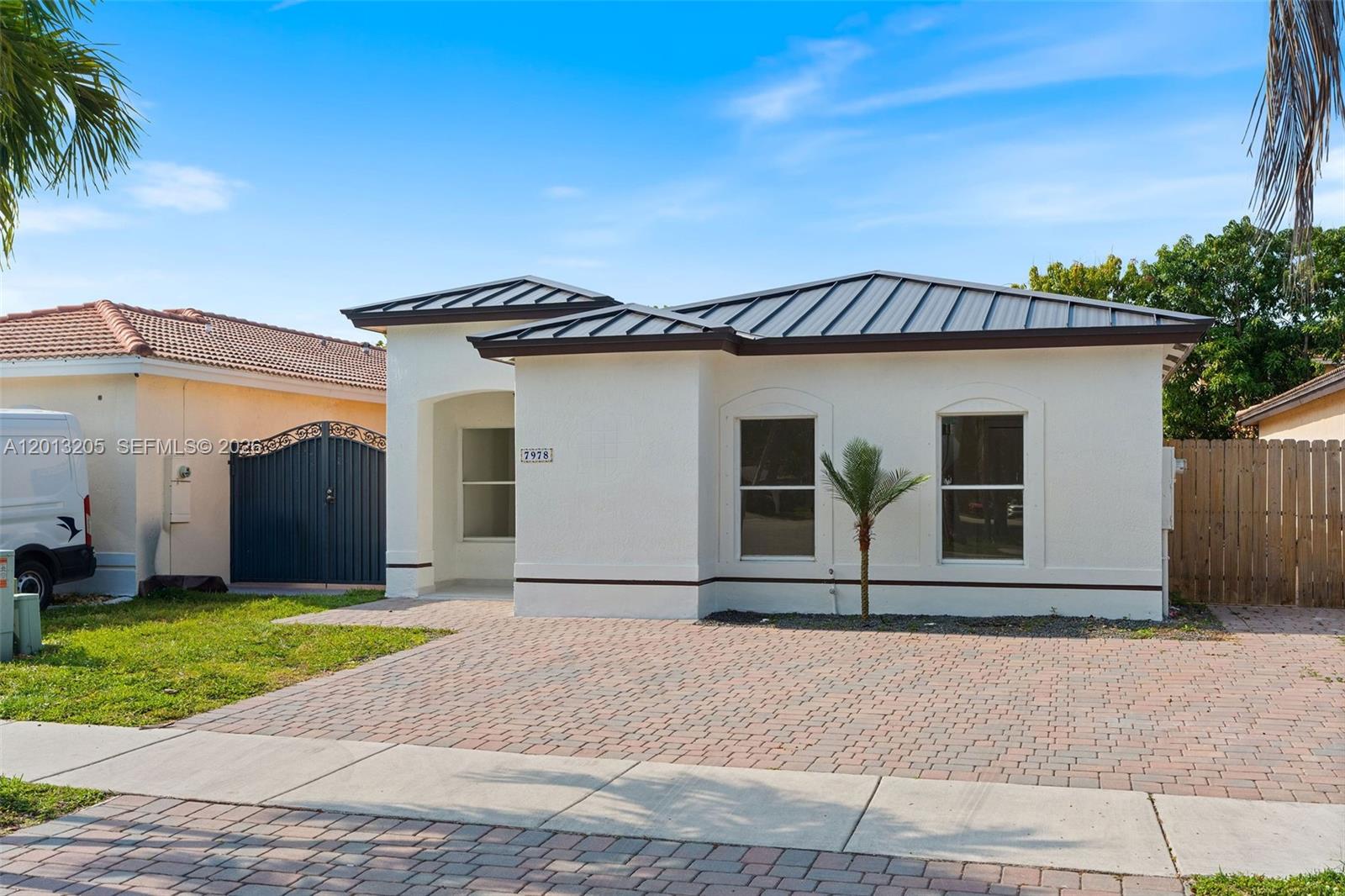 SPANISH LAKES 2ND ADDN - Residential
