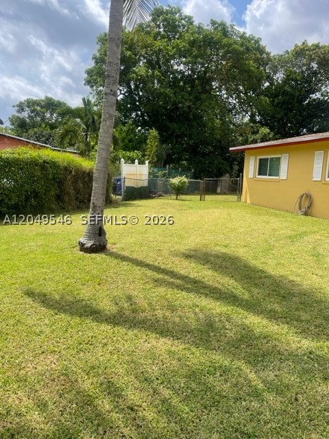 LAUDERDALE VILLAS - Residential