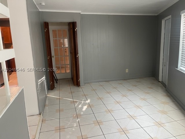 LAUDERDALE VILLAS - Residential