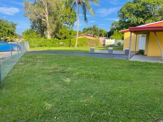 LAUDERDALE VILLAS - Residential