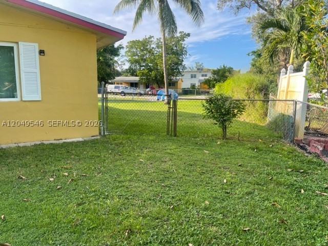 LAUDERDALE VILLAS - Residential