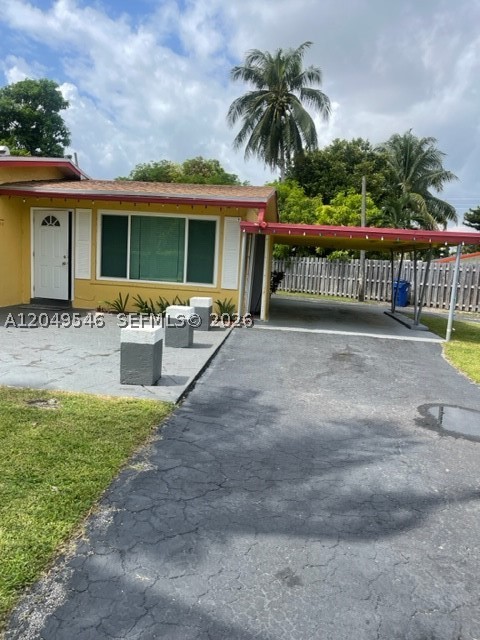 LAUDERDALE VILLAS - Residential