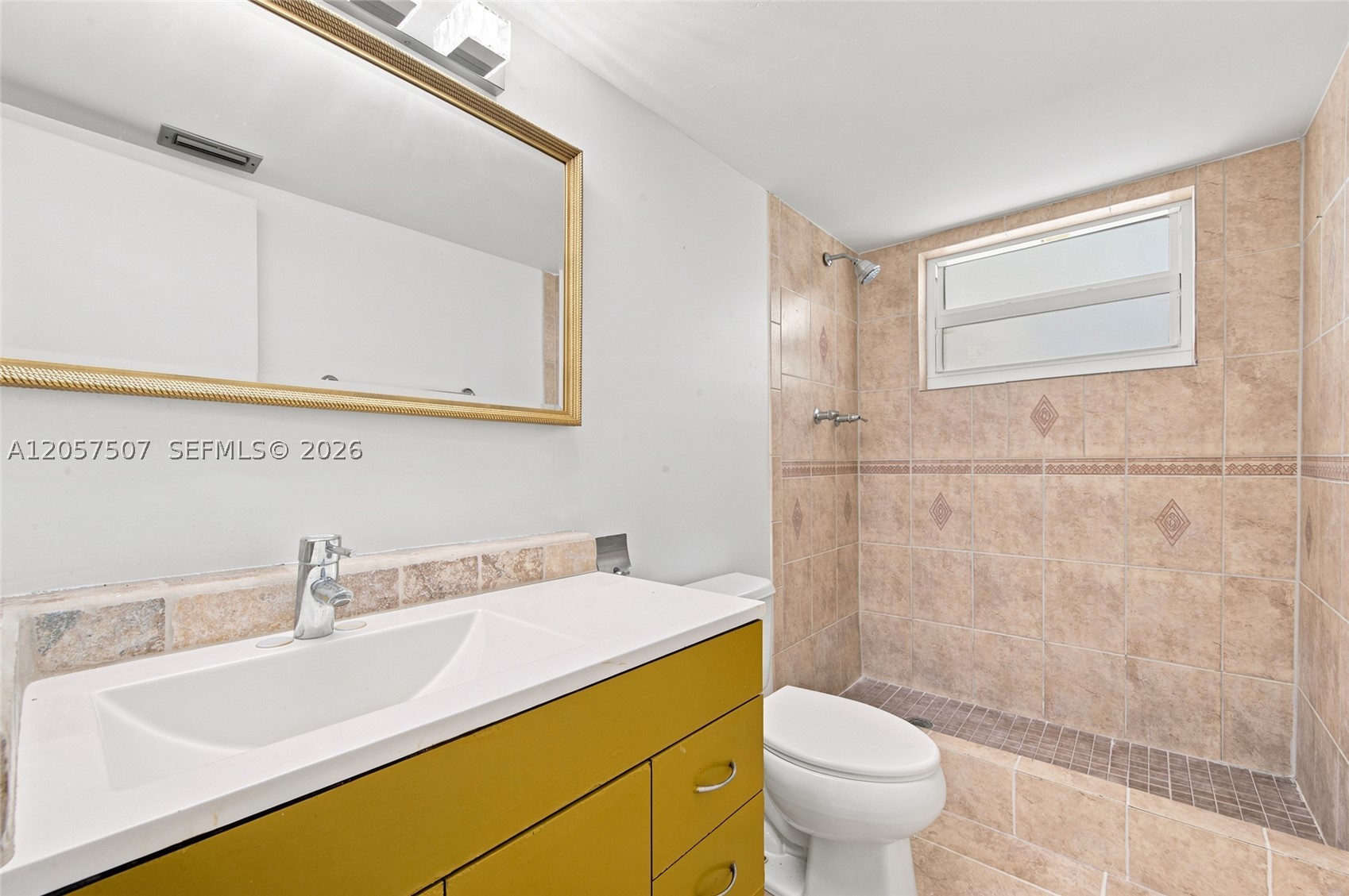 SANDS POINT CONDOMINIUM V - Residential