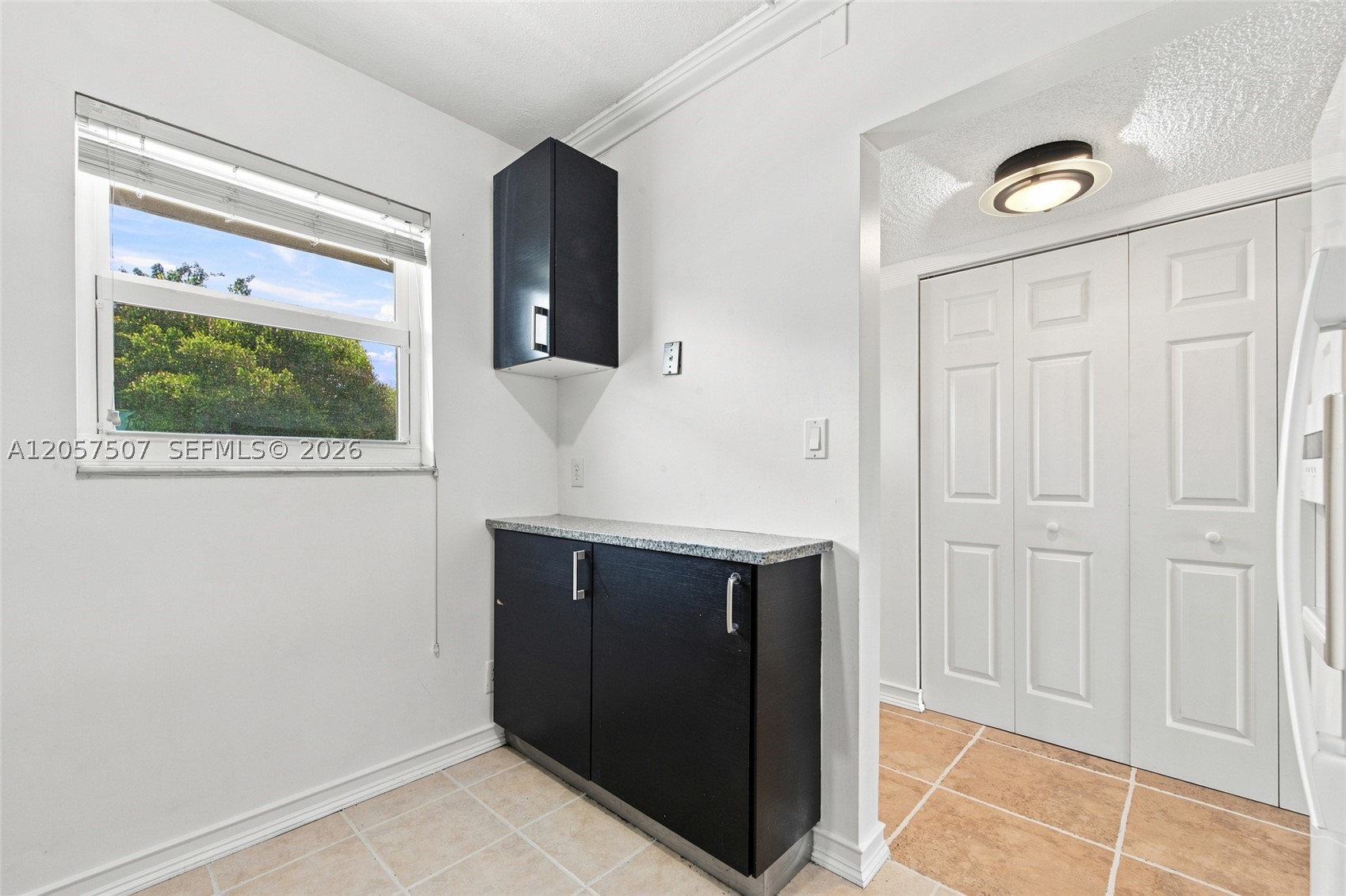 SANDS POINT CONDOMINIUM V - Residential