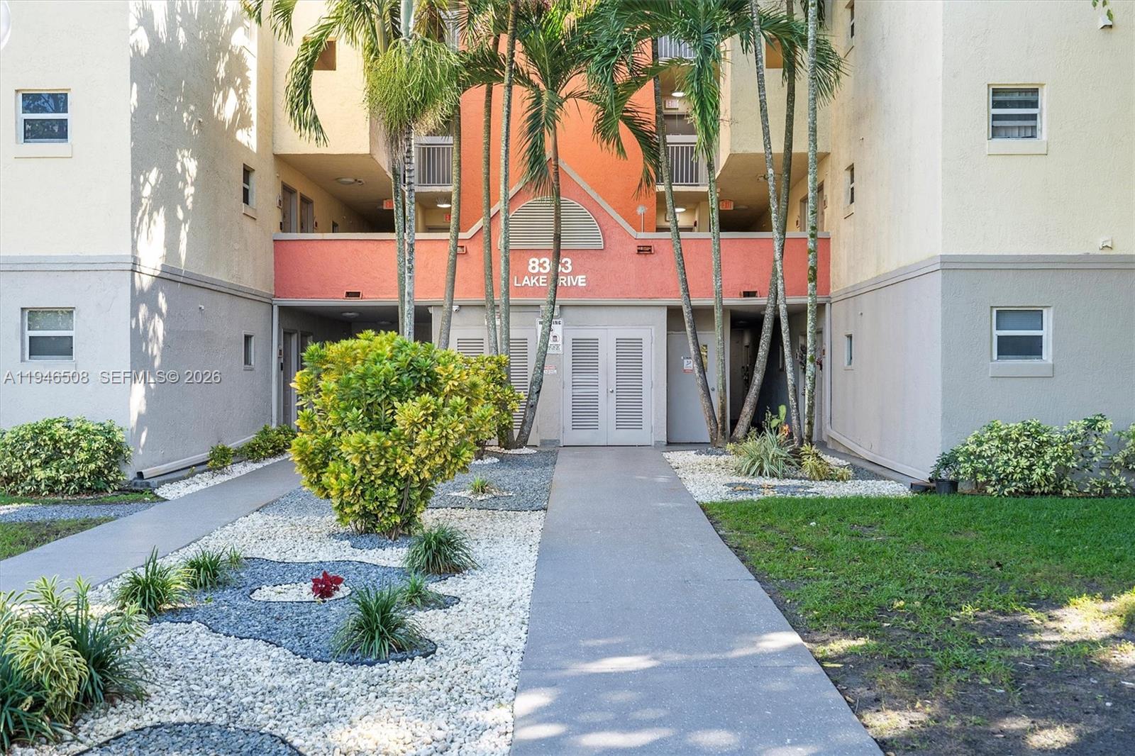 LAS VISTAS AT DORAL CONDO - Residential