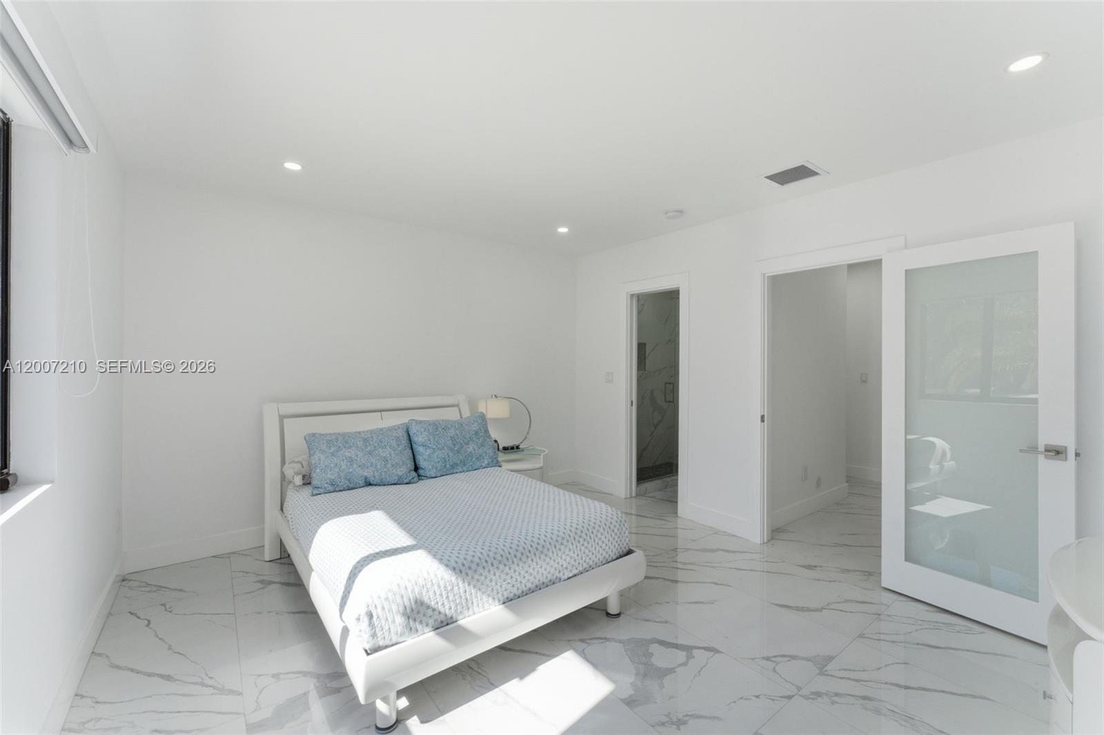 COUNTRY CLUB GROVE PT 4 - Residential