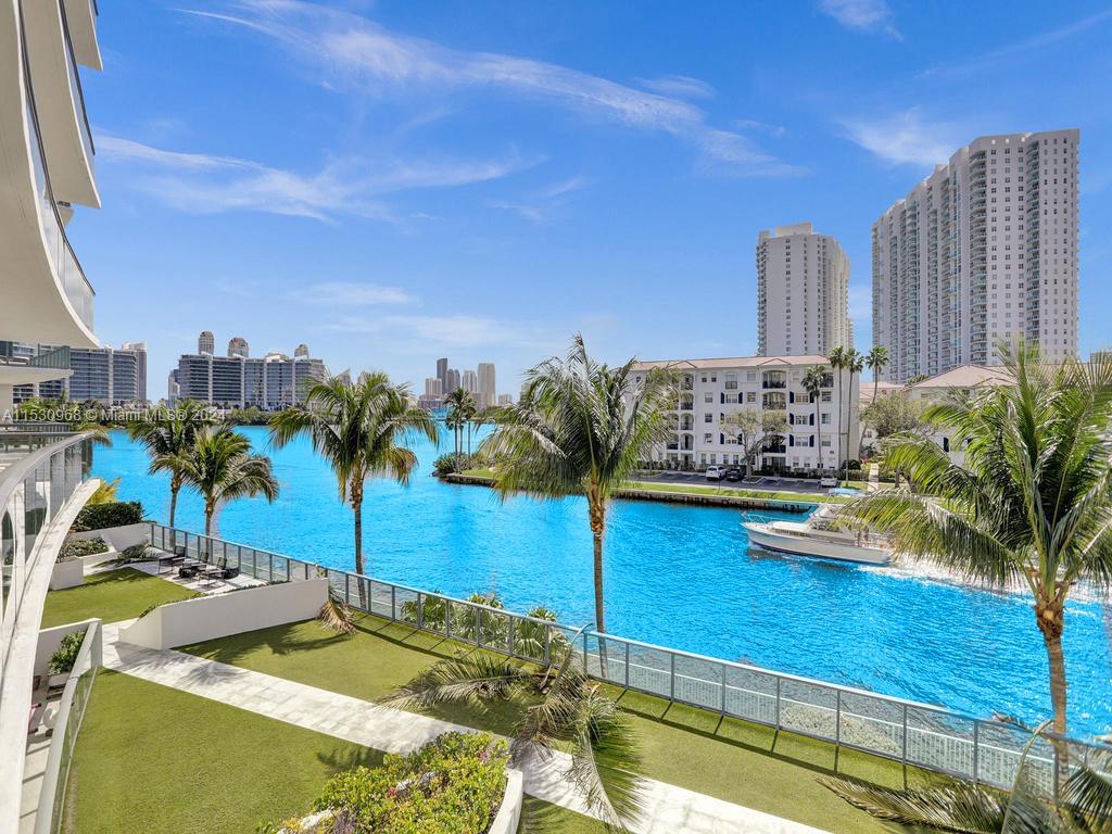 ECHO CONDO - Residential
