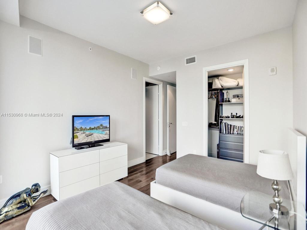 ECHO CONDO - Residential