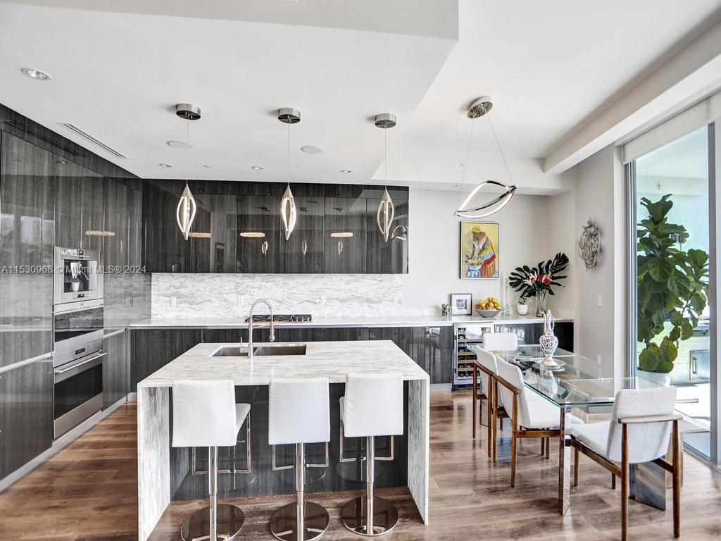 ECHO CONDO - Residential