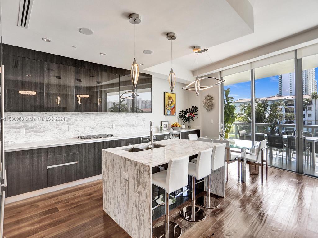 ECHO CONDO - Residential