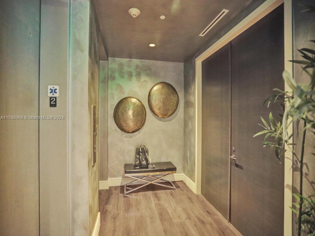 ECHO CONDO - Residential