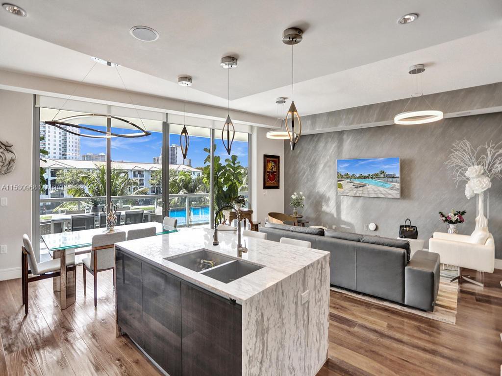 ECHO CONDO - Residential