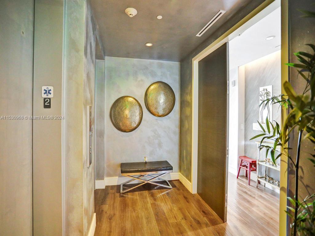 ECHO CONDO - Residential