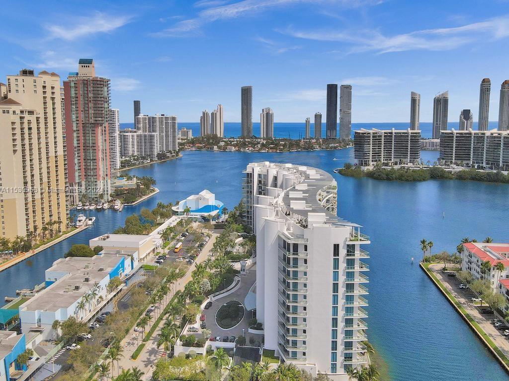 ECHO CONDO - Residential