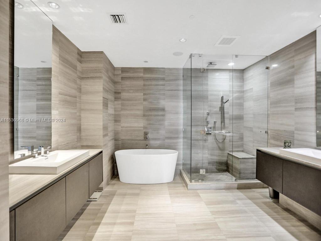 ECHO CONDO - Residential